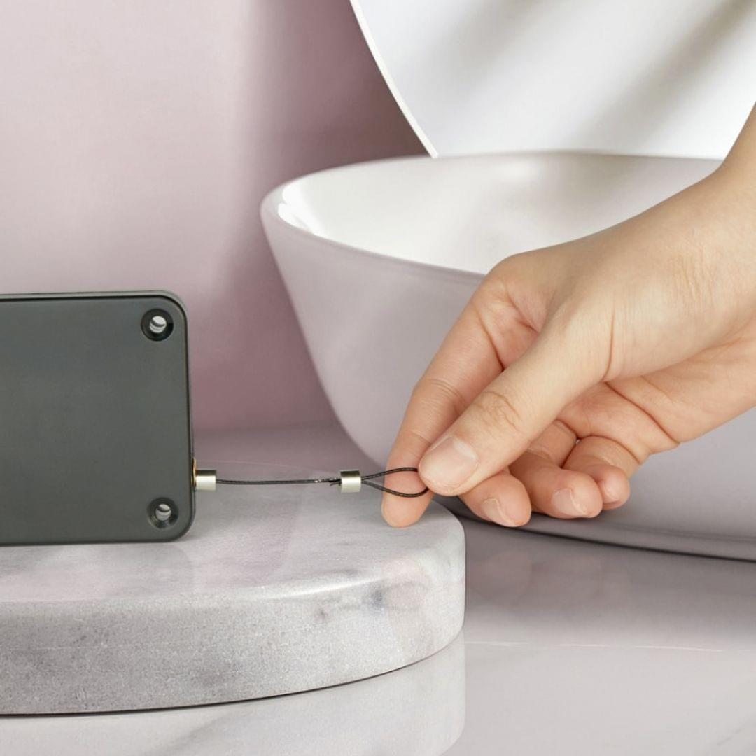 Cierra puertas automático con adherente 3M