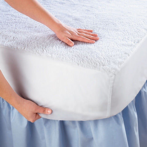 PROTECTOR DE COLCHON 100% IMPERMEABLE SEMIDOBLE 120X190cm